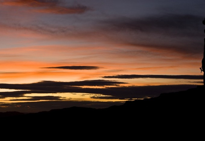 Panoramica-posta-de-sol-escalada-1024x470